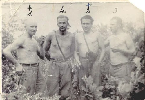 Trzeci z lewej Józef Franczak ps. "Lalek", prawdopodobnie 1948 r.