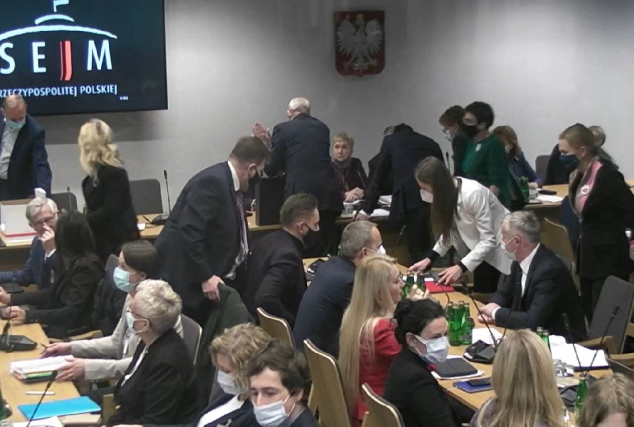 Sejm. Odroczono prace komisji nad ustawą "Lex Czarnek"