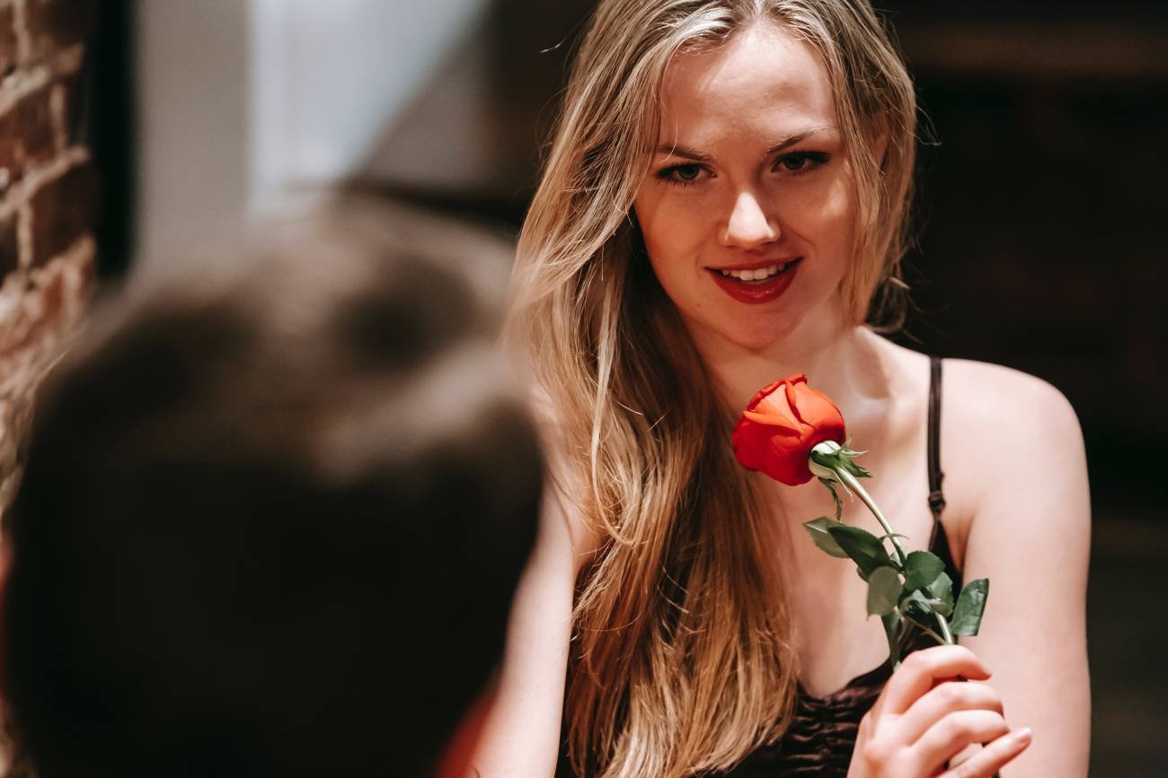 Ile powinien zarabiać mężczyzna? Kobiety i mężczyźni o zarobkach partnera