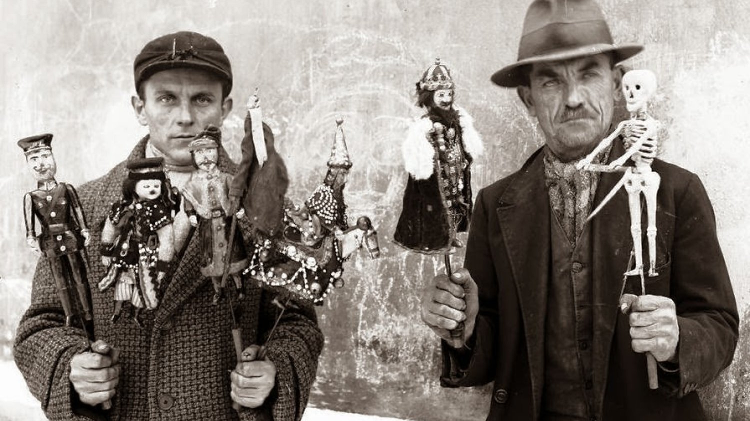 Sprzedawcy lalek do szopek bożonarodzeniowych w Krakowie (1933).
