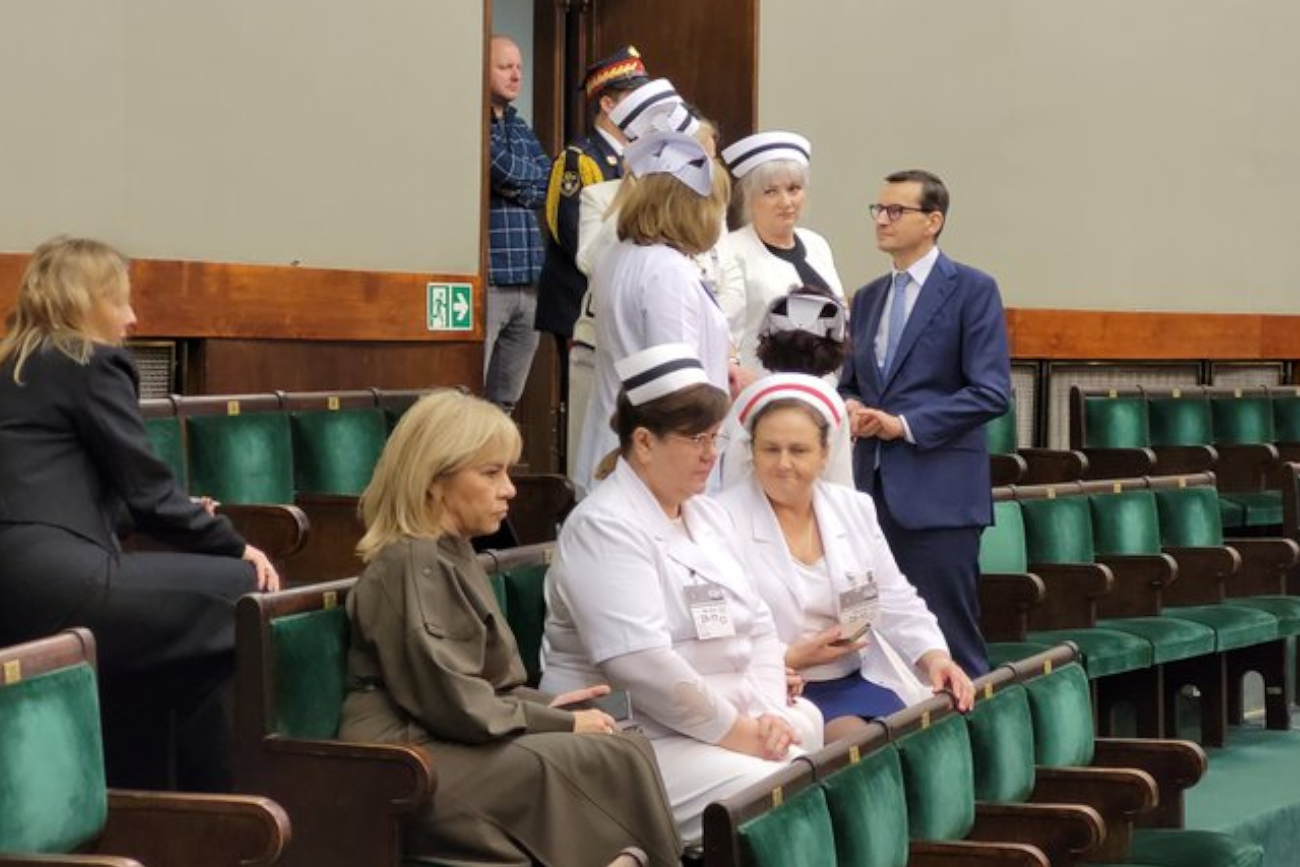 Niespodziewana rozmowa Morawieckiego w Sejmie. Kamery to uchwyciły