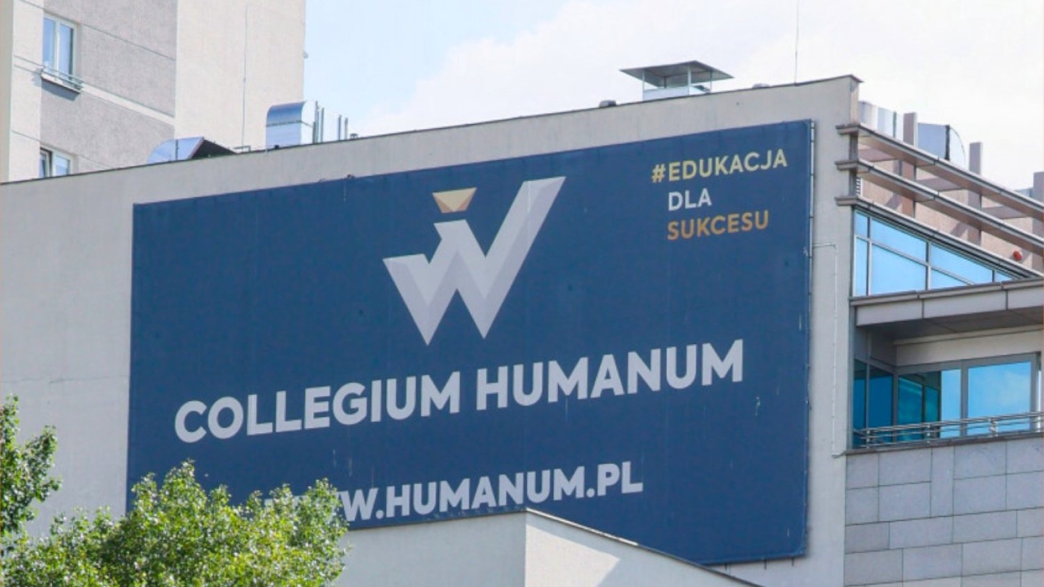 Collegium Humanum zaprasza na studia, ale na to nie pozwala. Tak "walczą" z aferą? Collegium Humanum zaprasza na studia, ale na to nie pozwala