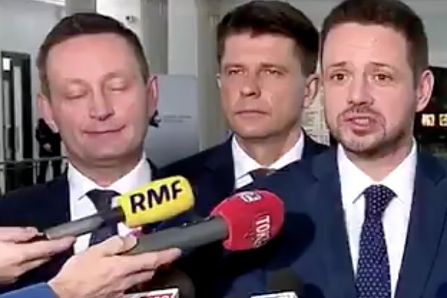 Telewizja Polska skomentowała wspólnego kandydata PO i Nowoczesnej na prezydenta Warszawy. Przeczytaliśmy o totalnej opozycji, która ratuje twarz po blamażu.