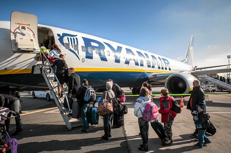 Ryanair wzbudza wiele emocji - jego losy śledzą wszyscy.
