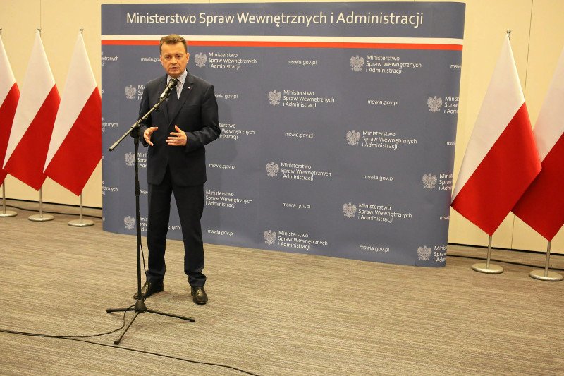 Szef MSWiA Mariusz Błaszczak: Nie ma informacji o zagrożeniu terrorystycznym w Polsce.