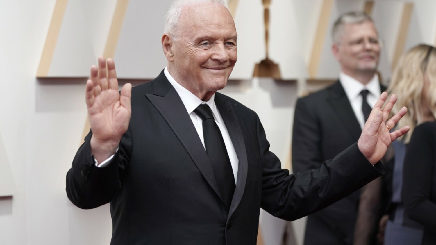 Anthony Hopkins opowiedział o swoim alkoholizmie. Dziś świętuje 47 lat trzeźwości.