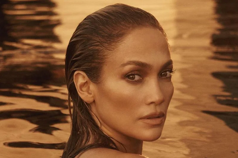 J.Lo szokuje nagim zdjęciem. "Najgorętsza kobieta świata!"