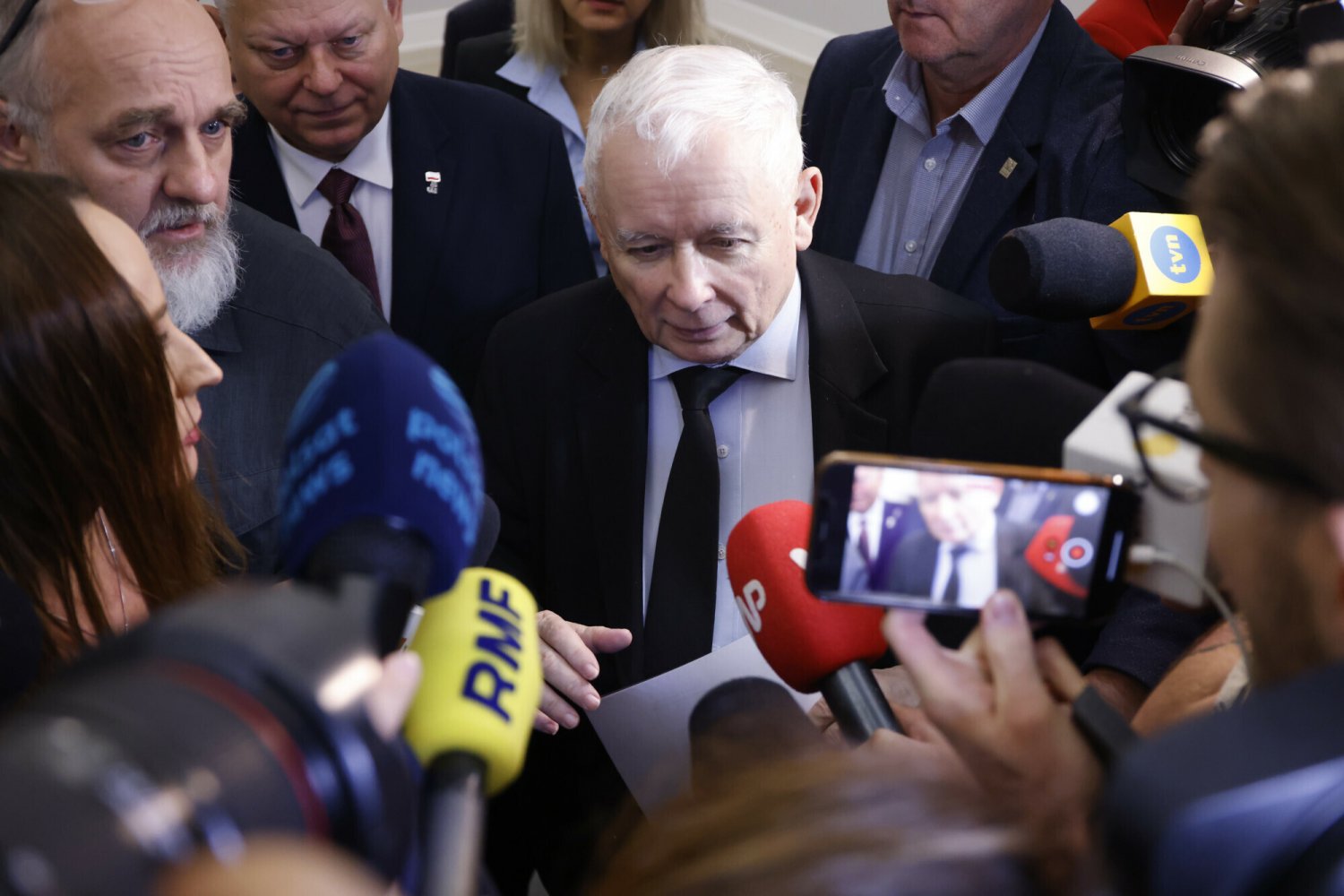 Jarosław Kaczyński domaga się dymisji Szymona Hołowni.