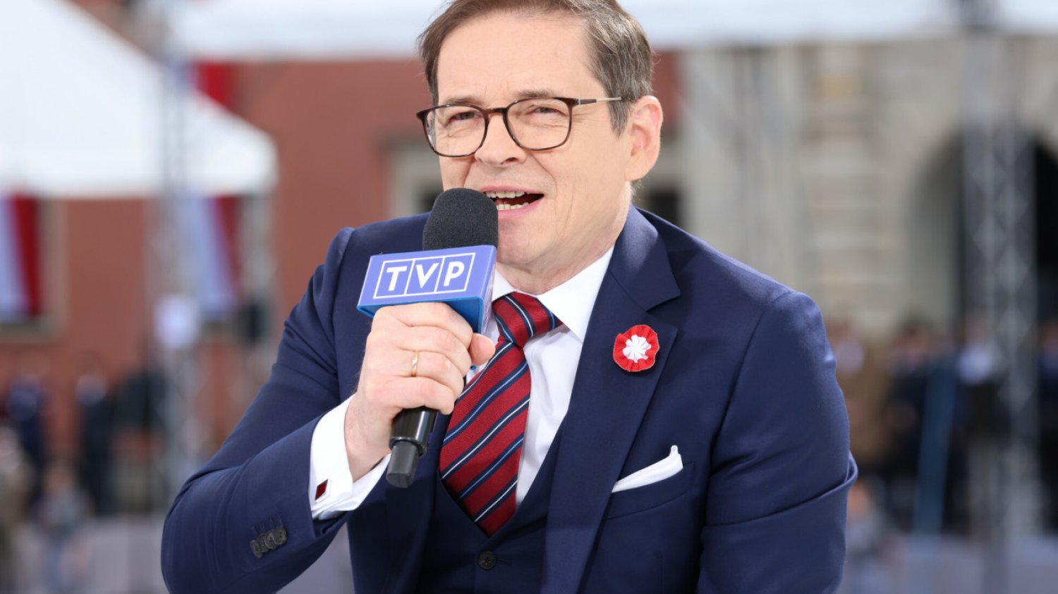 Przemysław Babiarz to jeden z najbardziej doświadczonych dziennikarzy sportowych w obecnej redakcji TVP.