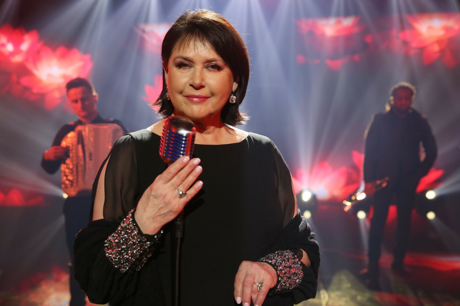 Elżbieta Jaworowicz prowadzi swój program "Sprawa dla reportera" na antenie TVP od... od 1983 roku.