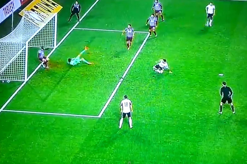 Legia wygrała z Trabzonsporem 2:0.