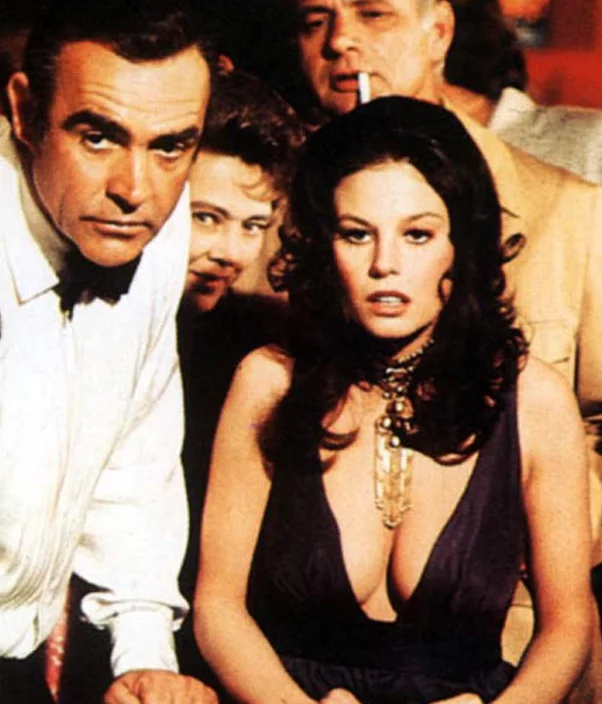 Lana Wood i Sean Connery w filmie "Diamenty są wieczne".