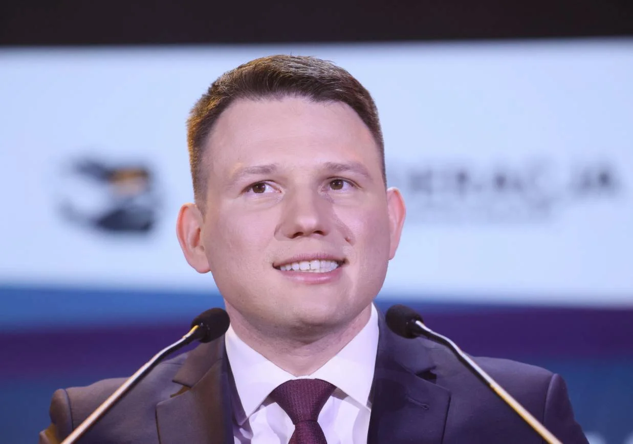 Mentzen z Konfederacji chce małżeństw nierozerwalnych. Jedna ze 100 ustaw