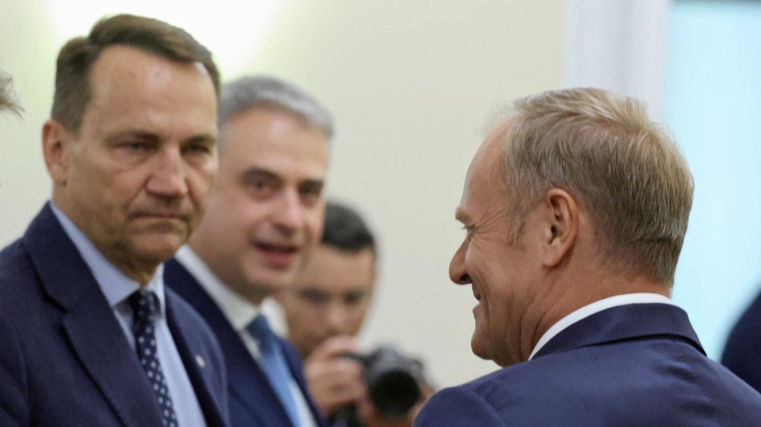 Kto byłby lepszym premierem: Tusk czy Sikorski? Oto wyniki sondażu.