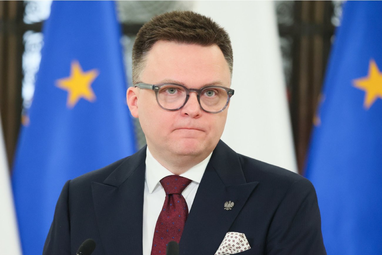 Rolnicze protesty. Obornik rozrzucony przed domem Szymona Hołowni