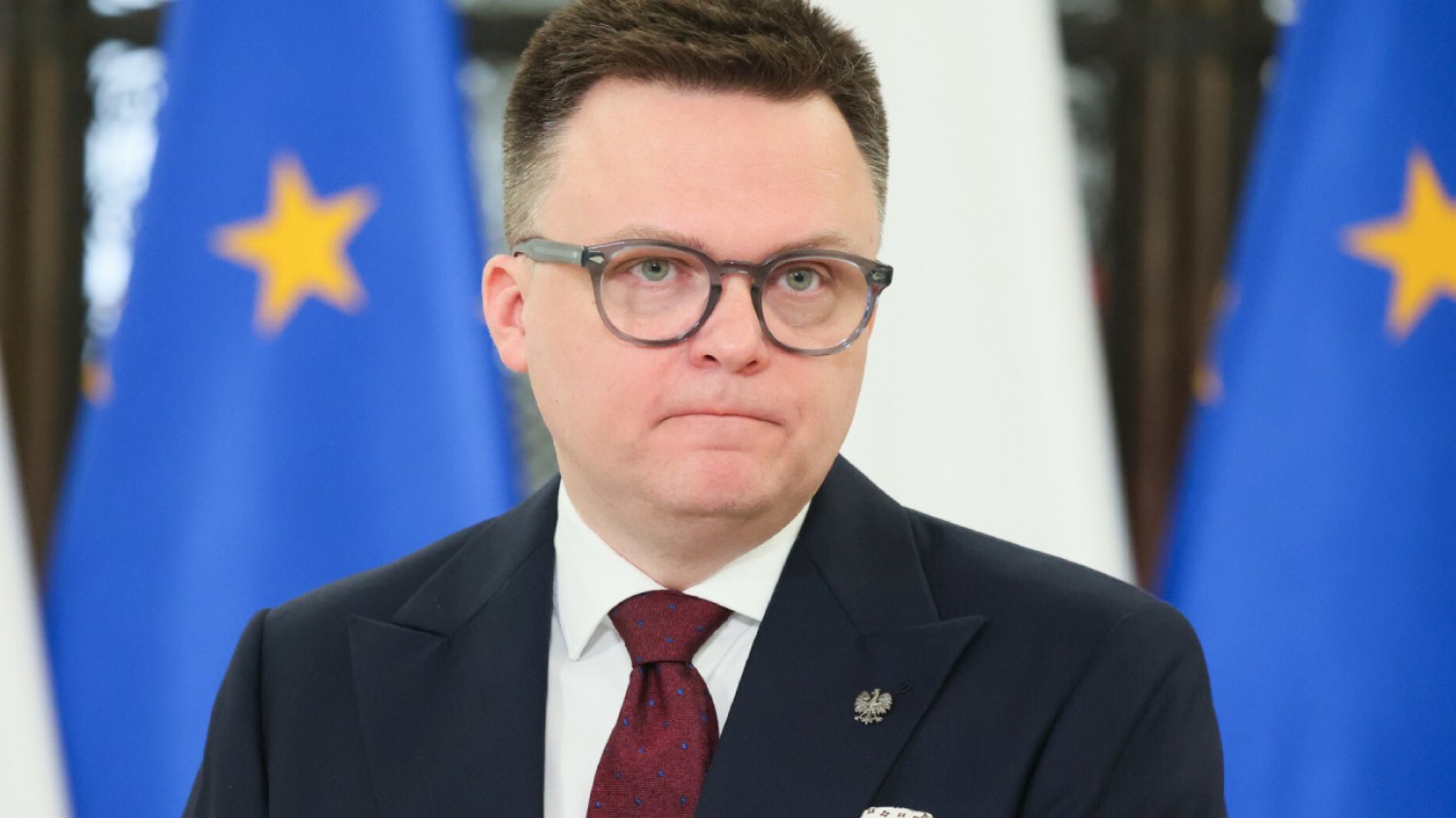 Rolnicze protesty. Obornik rozrzucony przed domem Szymona Hołowni