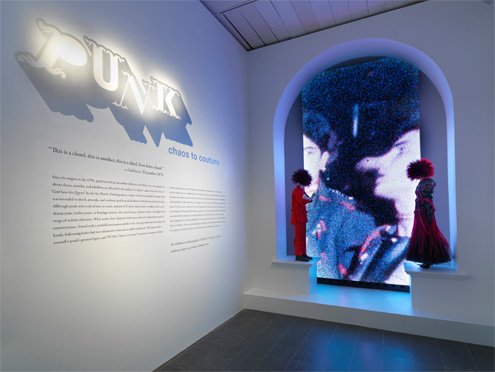 Chaos to Couture w Metropolitan Museum of Art w Nowym Jorku