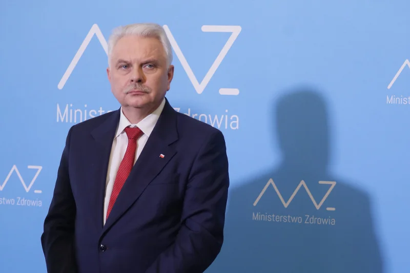 Wiceminister Waldemar Kraska: Druga fala koronawirusa jesienią może się zbiec z epidemią grypy.