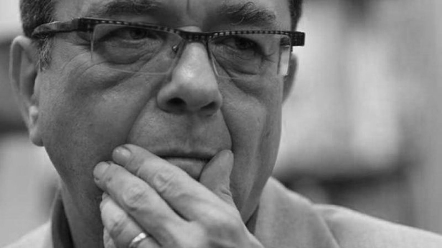 Jerzy Zięba próbuje się promować na śmierci Grzegorza Miecugowa. Mówi, że dziennikarz by żył, gdyby lekarze znali jego książki i wiedzieli, jak leczyć sepsę.