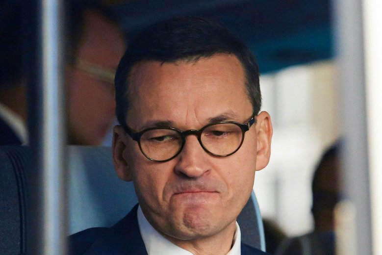 Mateusz Morawiecki wyraził przekonanie, że dymisja wiceministra Piebiaka zamyka temat afery z farmą troli.