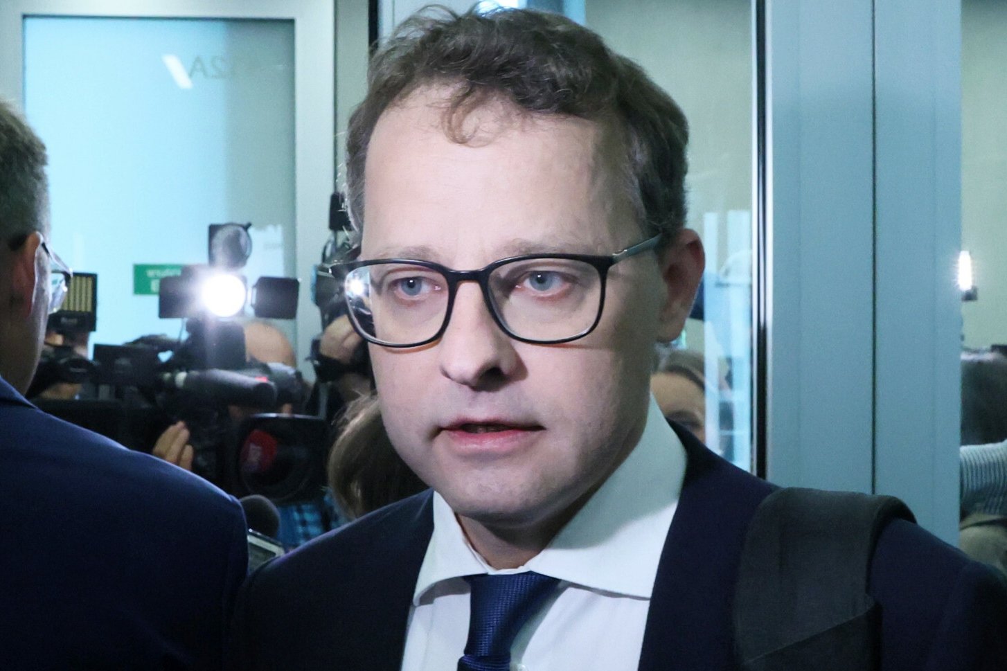 Romanowski zatrzymany. Jego adwokat przekazał, jak to wyglądało.