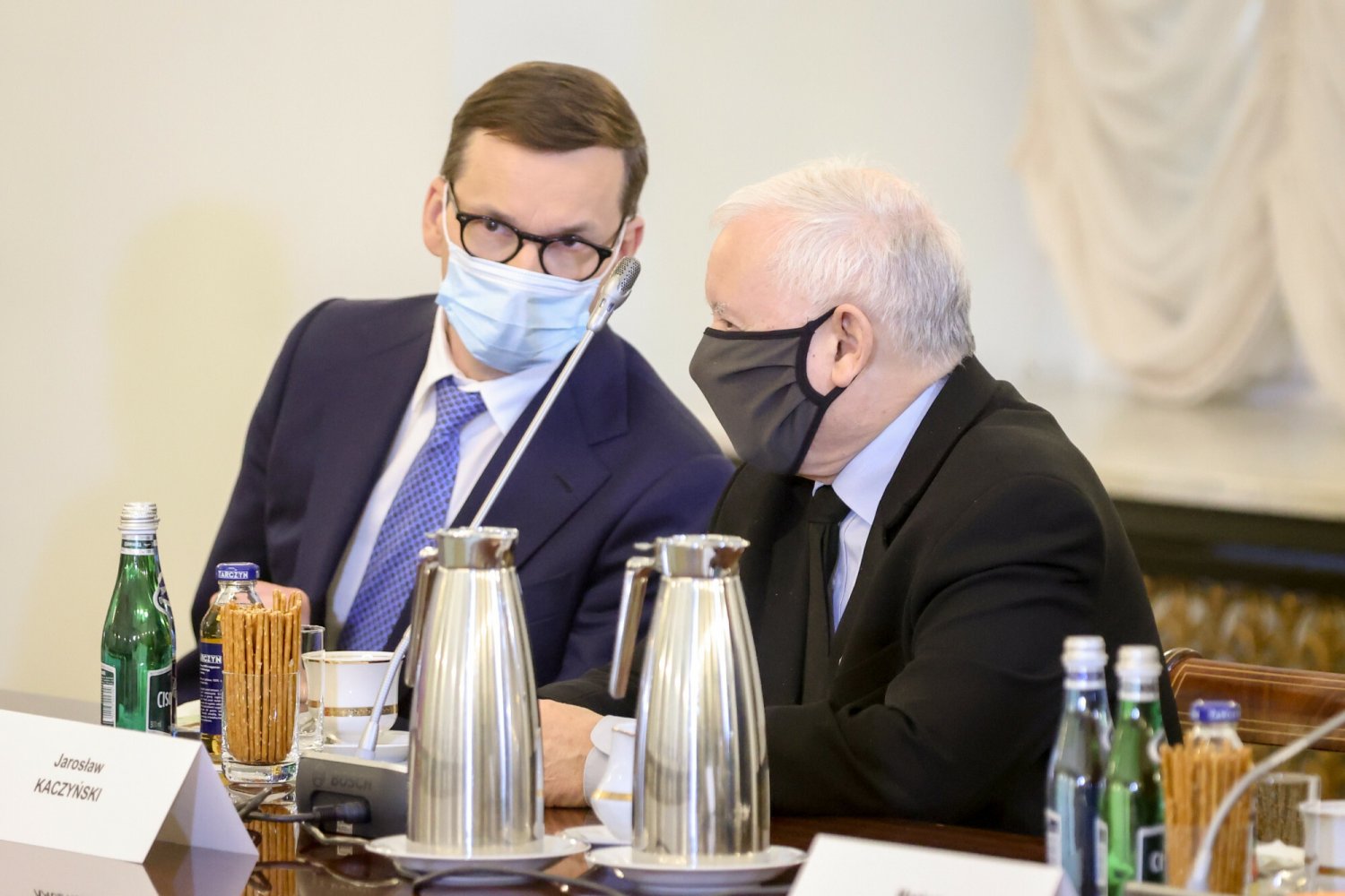 Premier Mateusz Morawiecki i wicepremier Jarosław Kaczyński podczas posiedzenia Rady Bezpieczeństwa Narodowego
