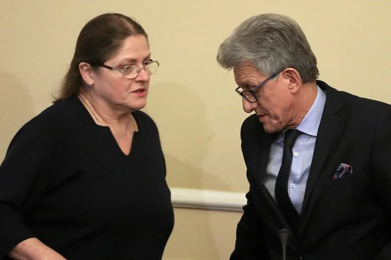 Znamy uzasadnienie kandydatur Piotrowicza i Pawłowicz na sędziów TK. Trudno byłoby wystawić piękniejsze laurki.
