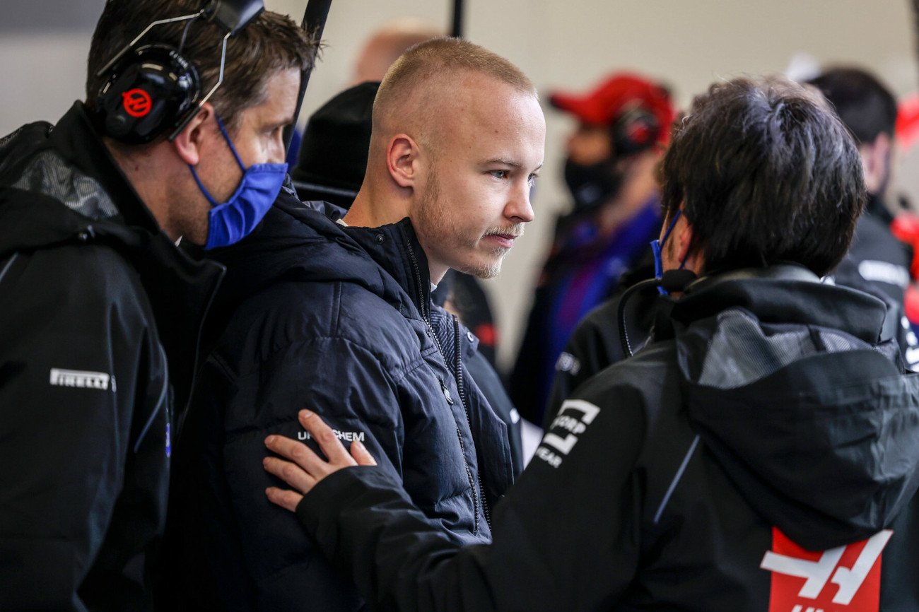 Nikita Mazepin na przestrzeni niespełna dwóch miesięcy stracił miejsce w zespole F1 oraz niemal cały swój majątek.