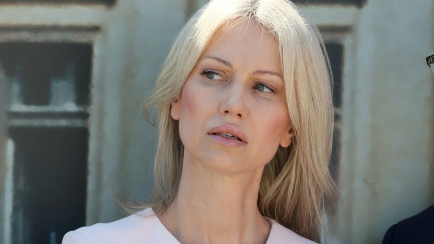 Magdalena Ogórek wydała komunikat do paparazzi.