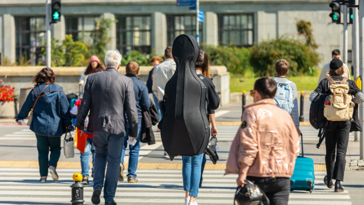 Czym jest przejście sugerowane? Tutaj piesi muszą ustąpić pierwszeństwa