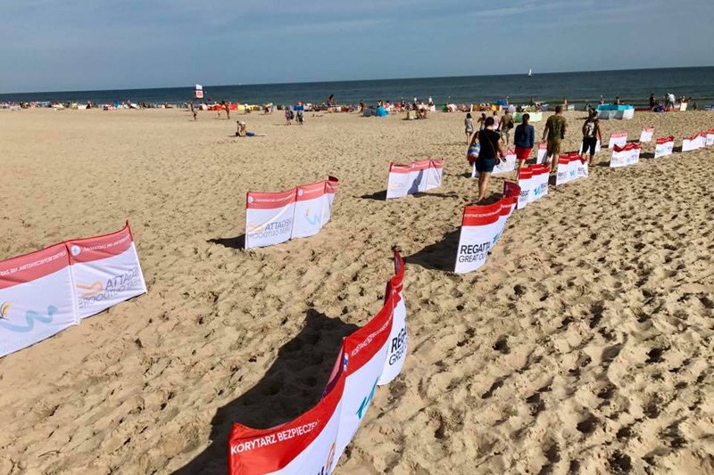 We Władysławowie udowodnili, że parawany jednak mogą być pożyteczne. Tam wręcz ratują życie.