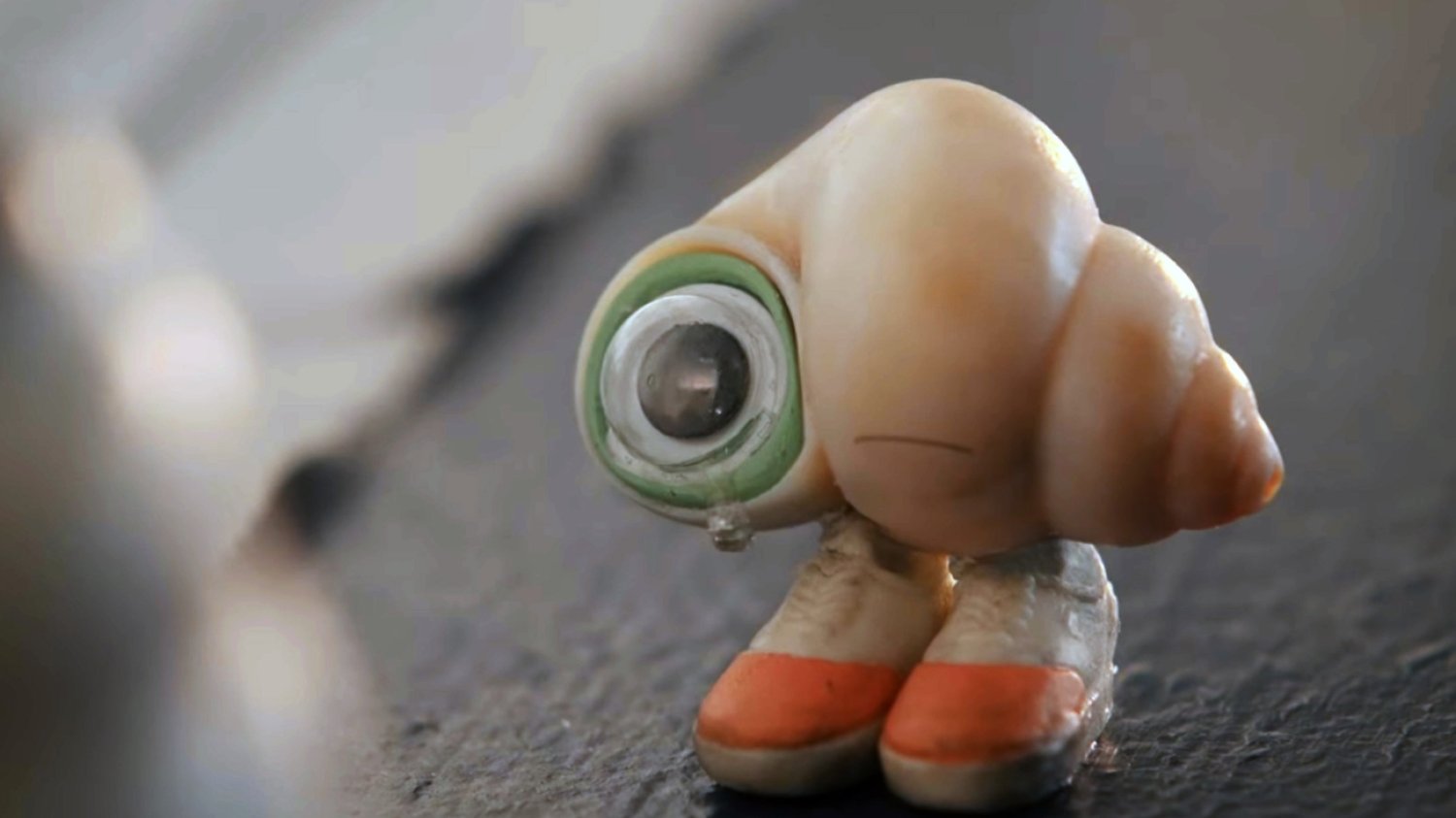 Takiego filmu jeszcze nie widzieliście. Na Netflix trafił mockument o gadającej muszelce Marcel Muszelka w różowych bucikach na Netflix. Przedziwna animacja
