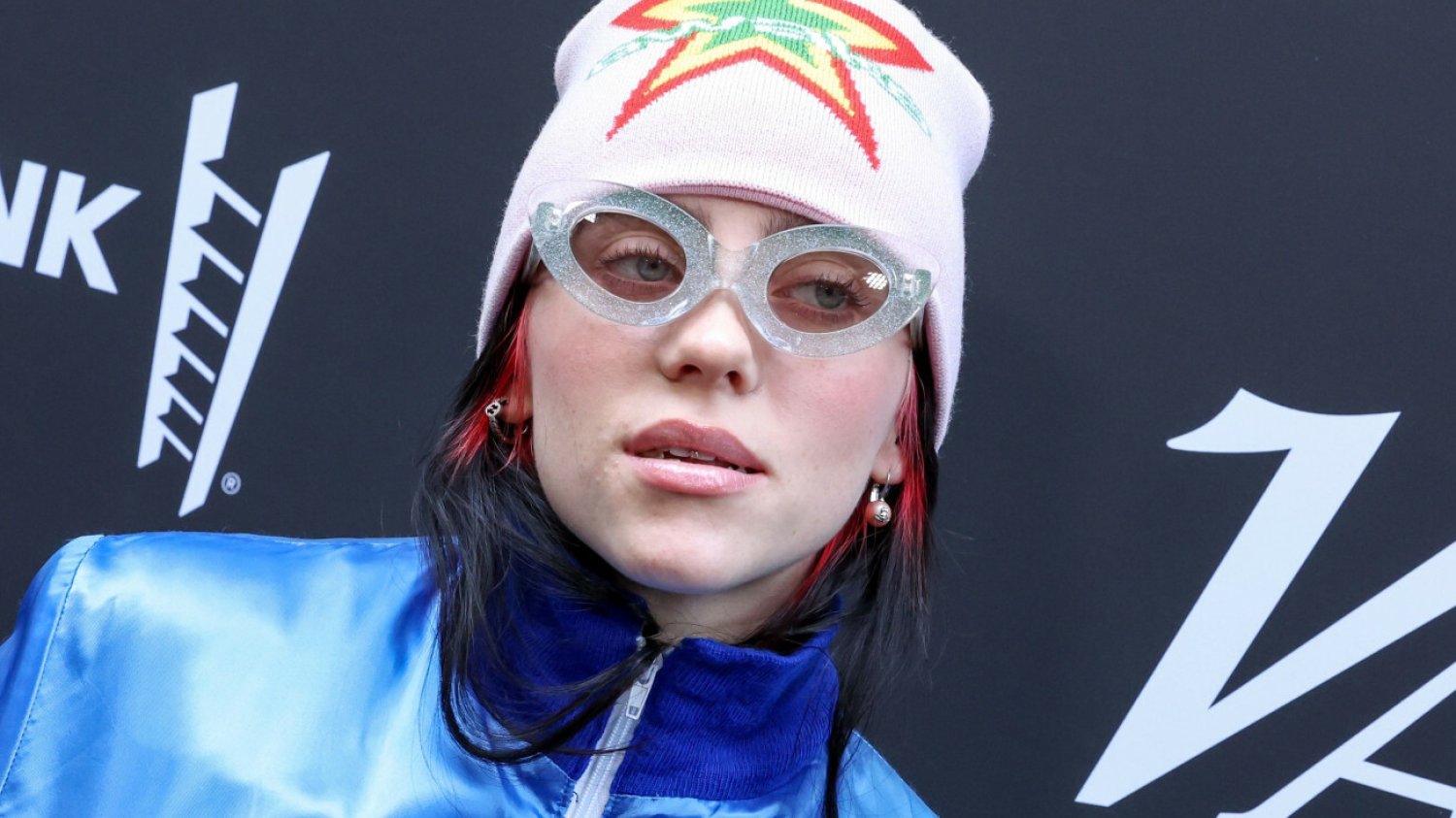 Billie Eilish o swoim coming oucie. Młodej piosenkarce podobają się kobiety. Billie Eilish o swoim coming oucie. Młodej piosenkarce podobają się kobiety.