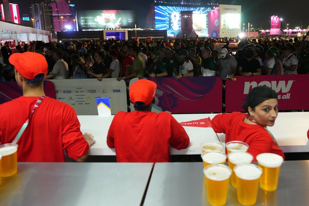 Mundial w Katarze będzie sporym zderzeniem kulturowym. Zaczęło się od kwestii piwa, które jest droższe niż złoto...