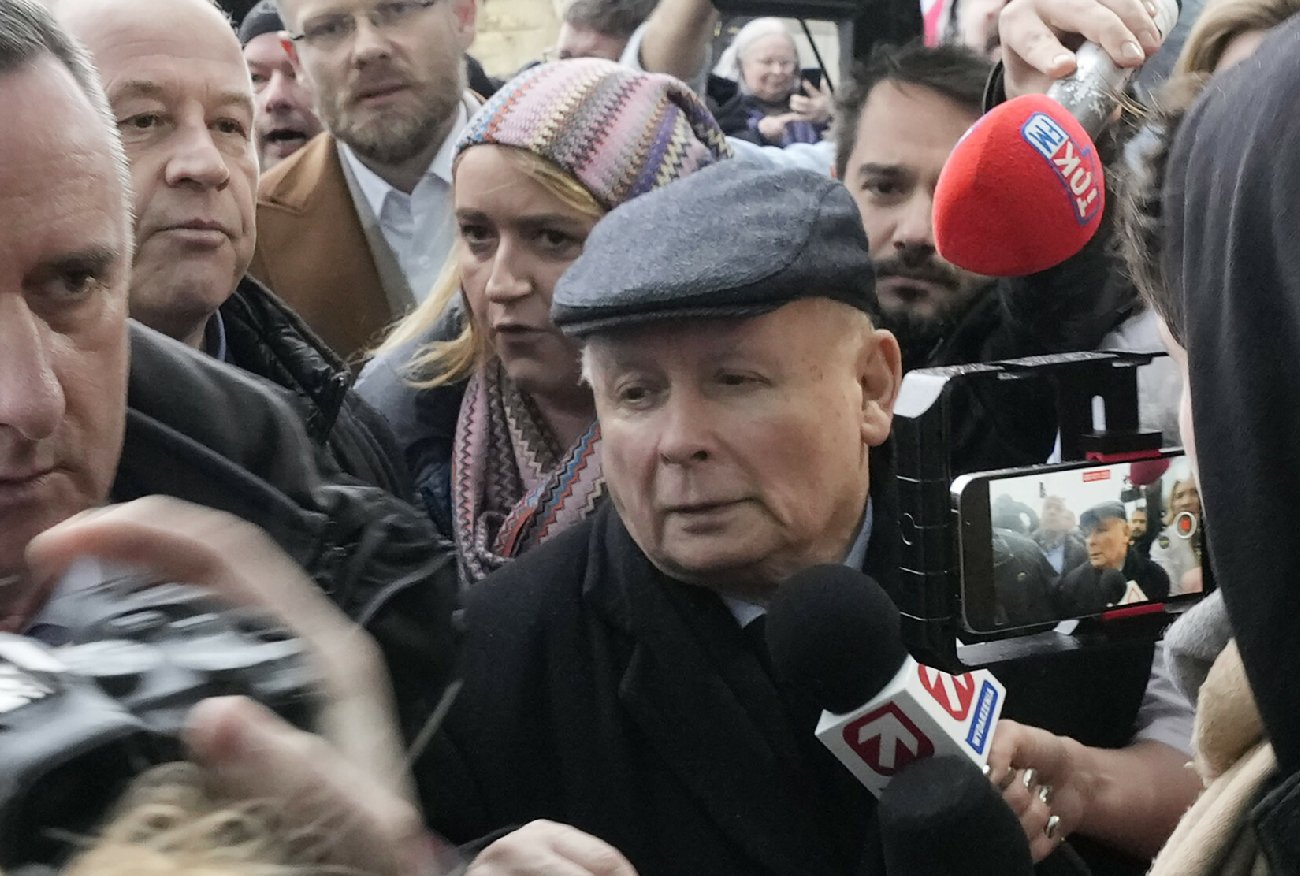 Kaczyński opuścił obrady i zaatakował Tuska. Grzmi o "porządku prawnym".
