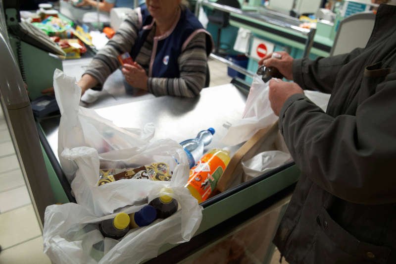Polacy zużywają dwa razy więcej foliowych toreb niż wynosi europejska średnia.