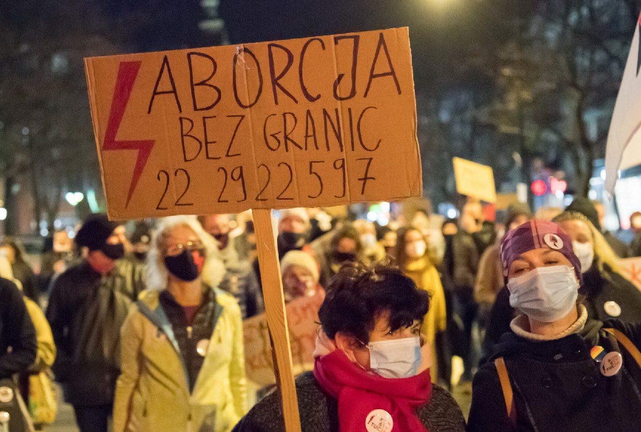 Zakaz aborcji Ordo Iuris nie wystarczy. Specjalny poradnik dla prokuratorów