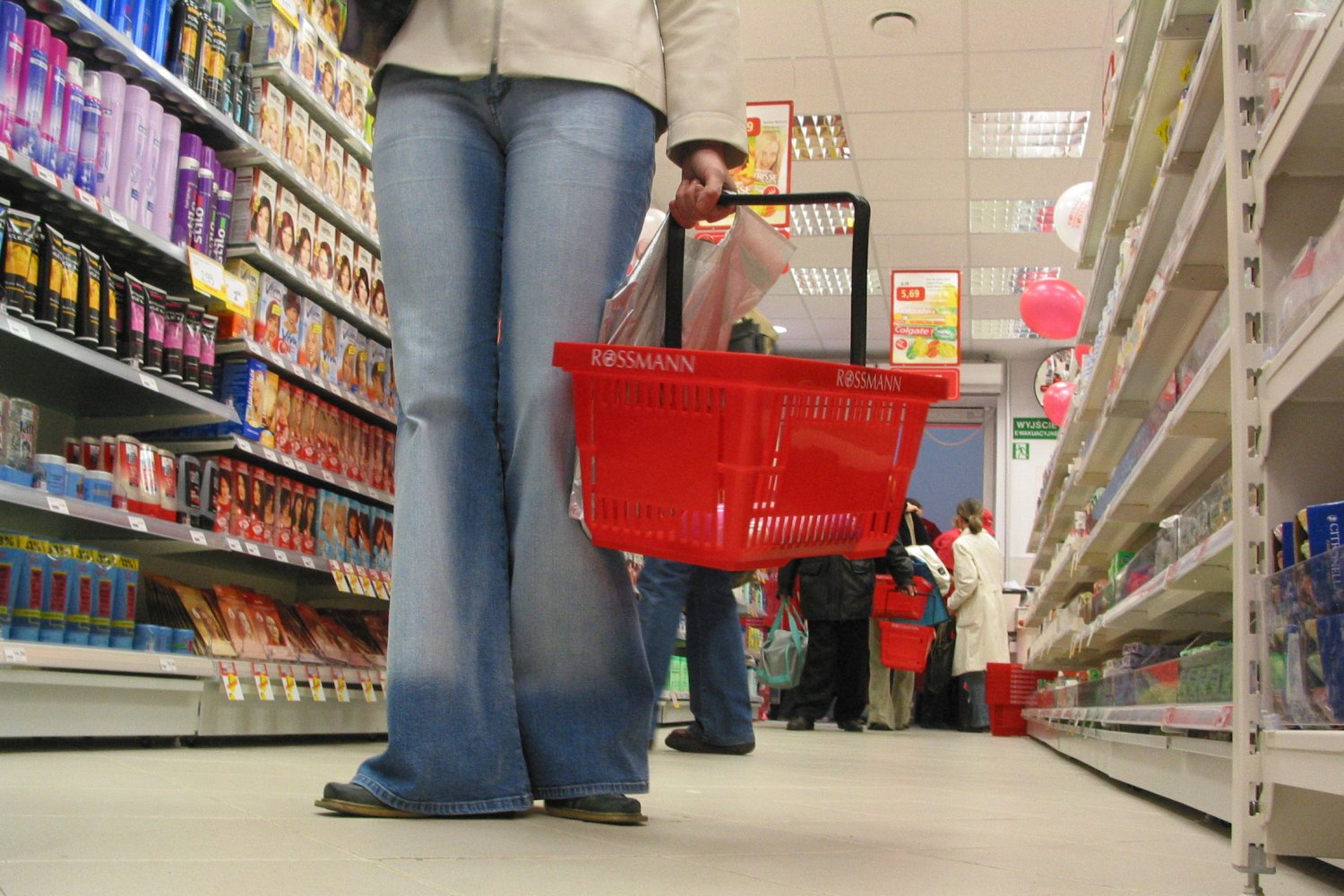 Rossmann wycofuje kolczyki. Są toksyczne