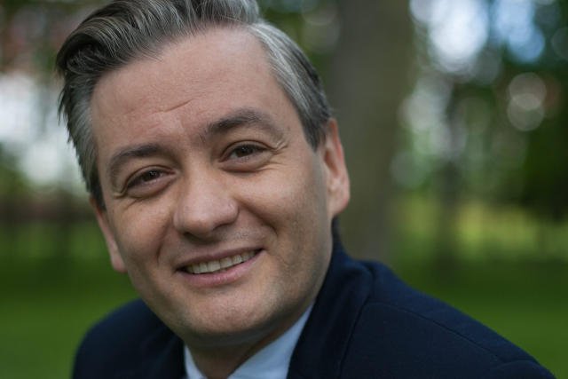 Ratujmy kobiety! Jednym z ratujących jest Robert Biedroń.