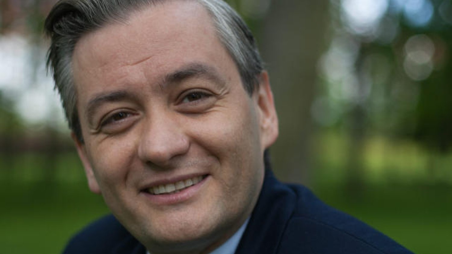 Ratujmy kobiety! Jednym z ratujących jest Robert Biedroń.