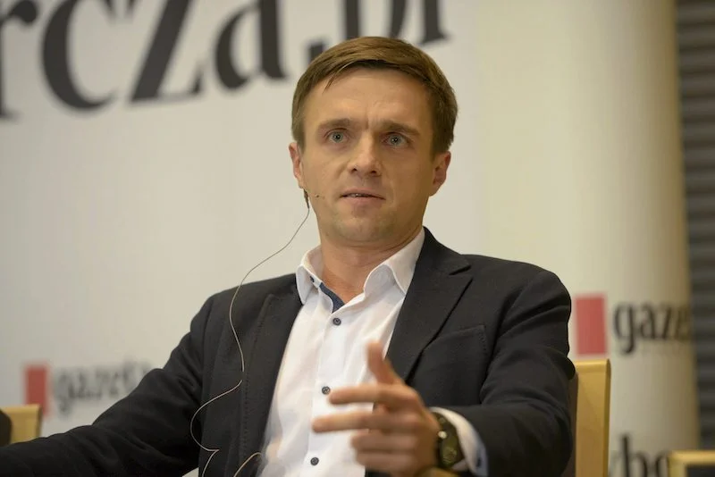 Leszek Jażdżewski przemawiał 3 maja przed Donaldem Tuskiem. Jego słowa o Kościele katolickim wywołały burzę.