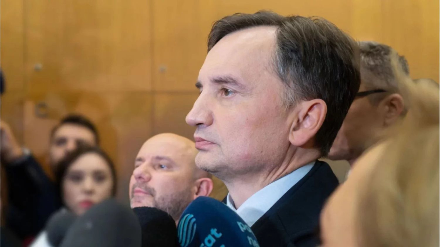 Ziobro w USA, ale w Polsce służby nie zwalniają. Jest nowa decyzja sądu Zbigniew Ziobro
