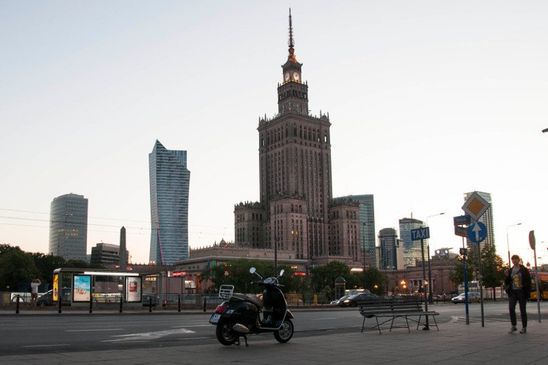 Vespą po Warszawie, czyli objazd 6 wakacyjnych miejscówek, które każdy powinien znać