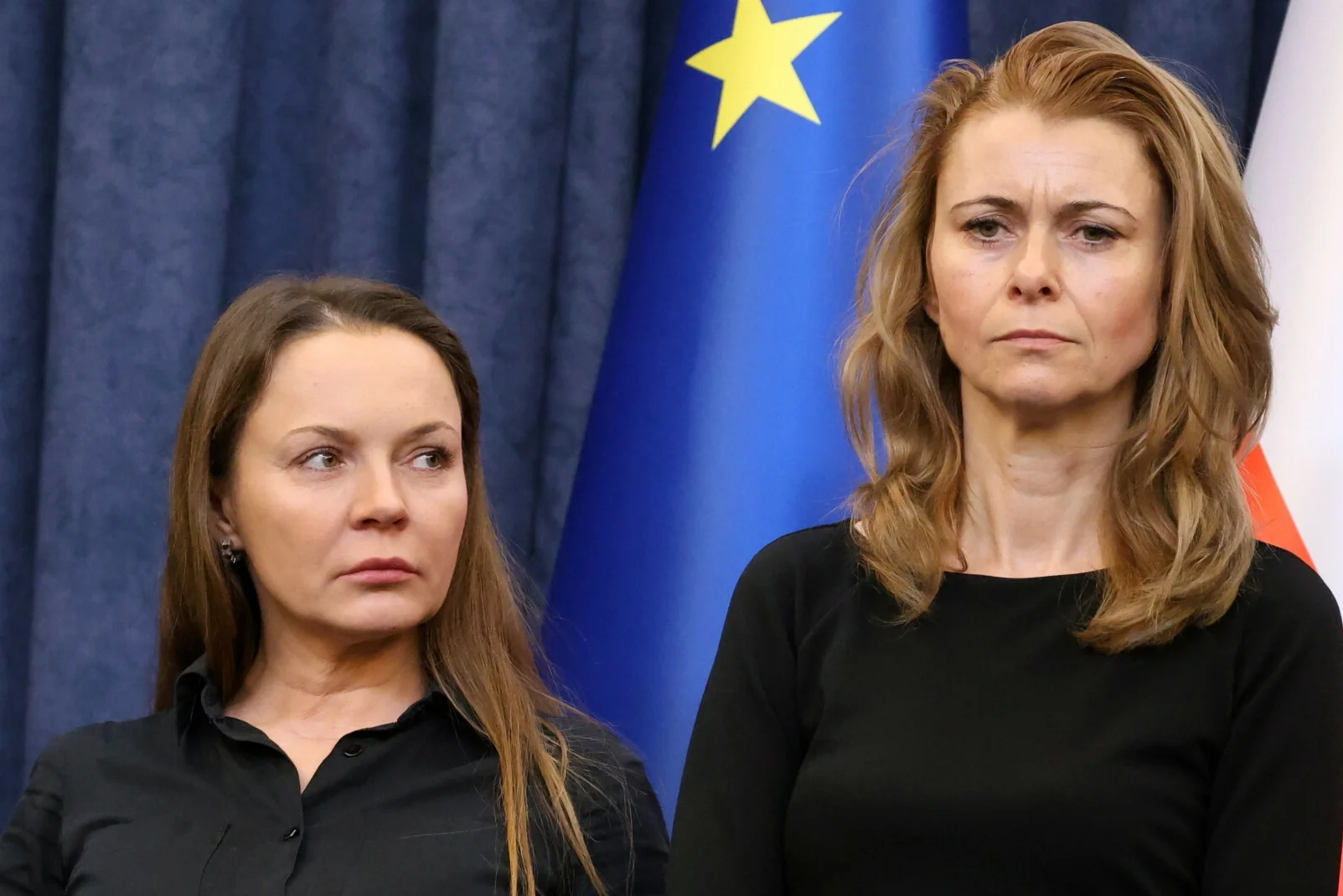 Żony Kamińskiego i Wąsika zabrały głos. Tak zareagowały na decyzję Dudy.