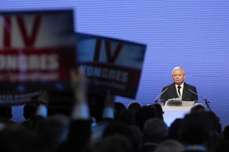 PiS jak NSDAP, Kaczyński jak Hitler? Po wyborach w Elblągu Miller straszy i przypomina podobne słowa Goebbelsa.