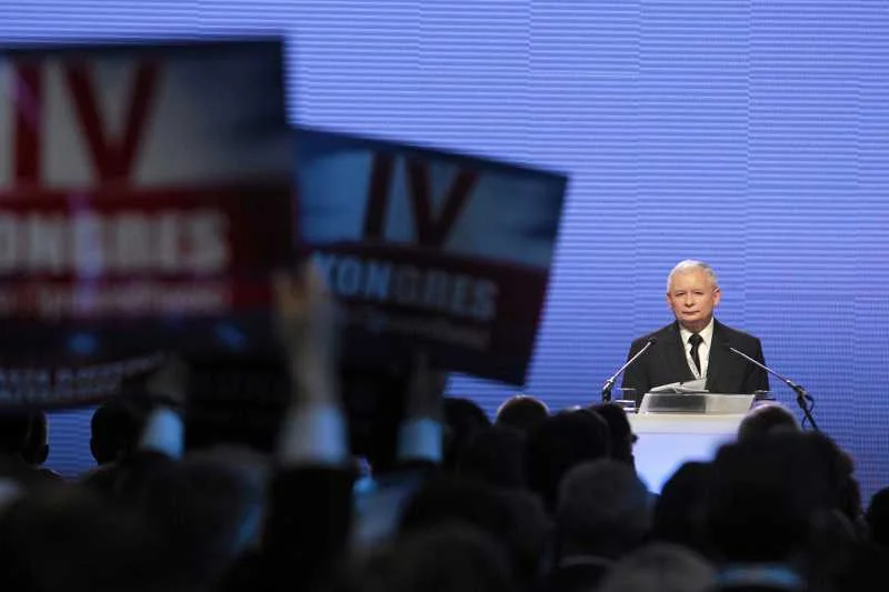 PiS jak NSDAP, Kaczyński jak Hitler? Po wyborach w Elblągu Miller straszy i przypomina podobne słowa Goebbelsa.