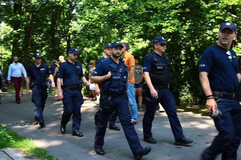 Z informacji portalu oko.press wynika, że wobec opozycji i manifestantów policja prowadziła regularną inwigilację.