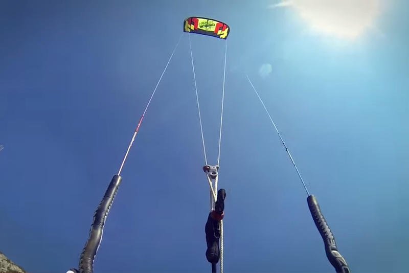 Polak pobił rekord Guinessa w skoku z klifu. Na latawcu pokonał wysokości 909 m n.p.m.