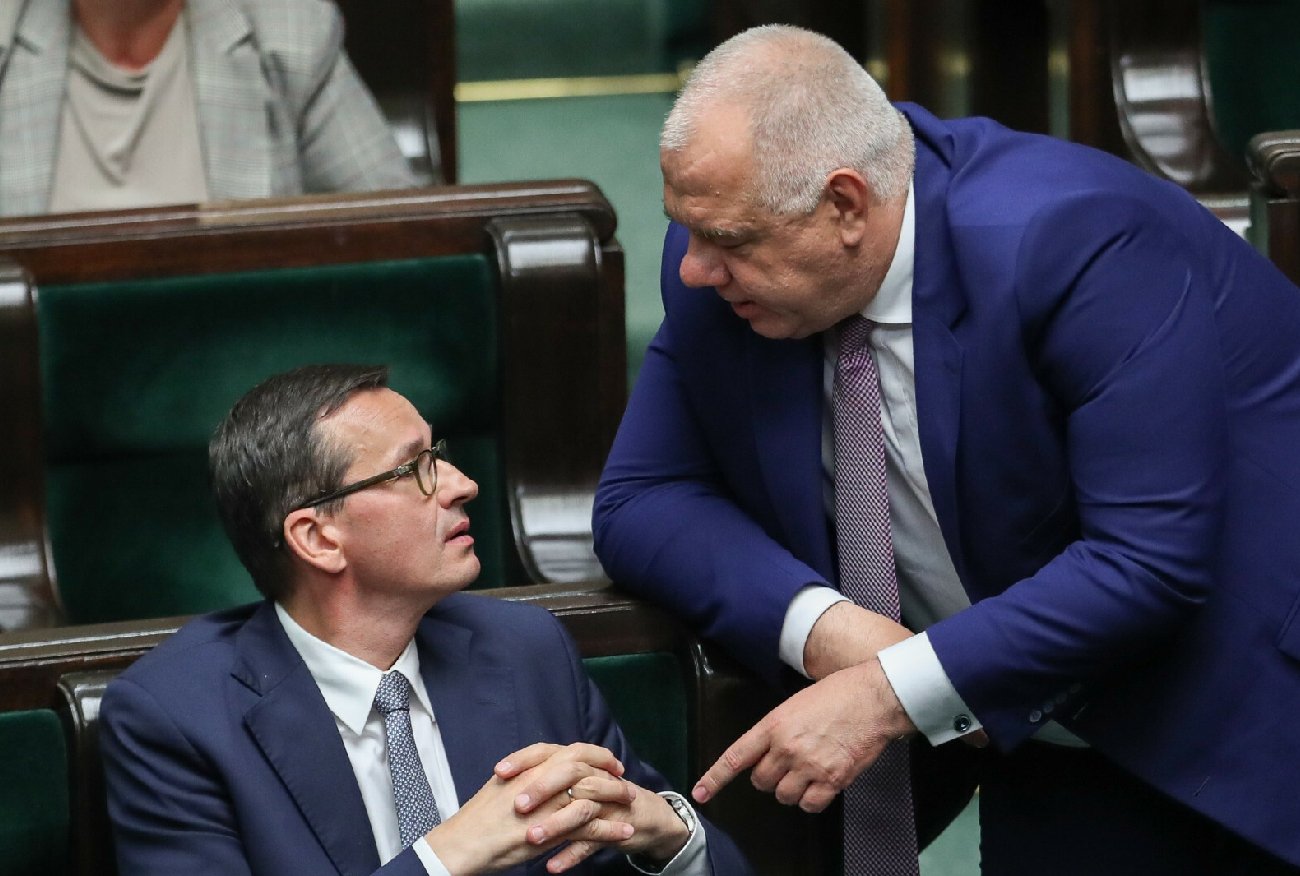 Jacek Sasin rzucił rękawicę Mateuszowi Morawieckiemu? "Wojna totalna".