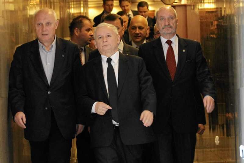 Jarosław Kaczyński, prezes PiS uznał, że zwolnienia w "Rz" to zamach na wolność słowa.